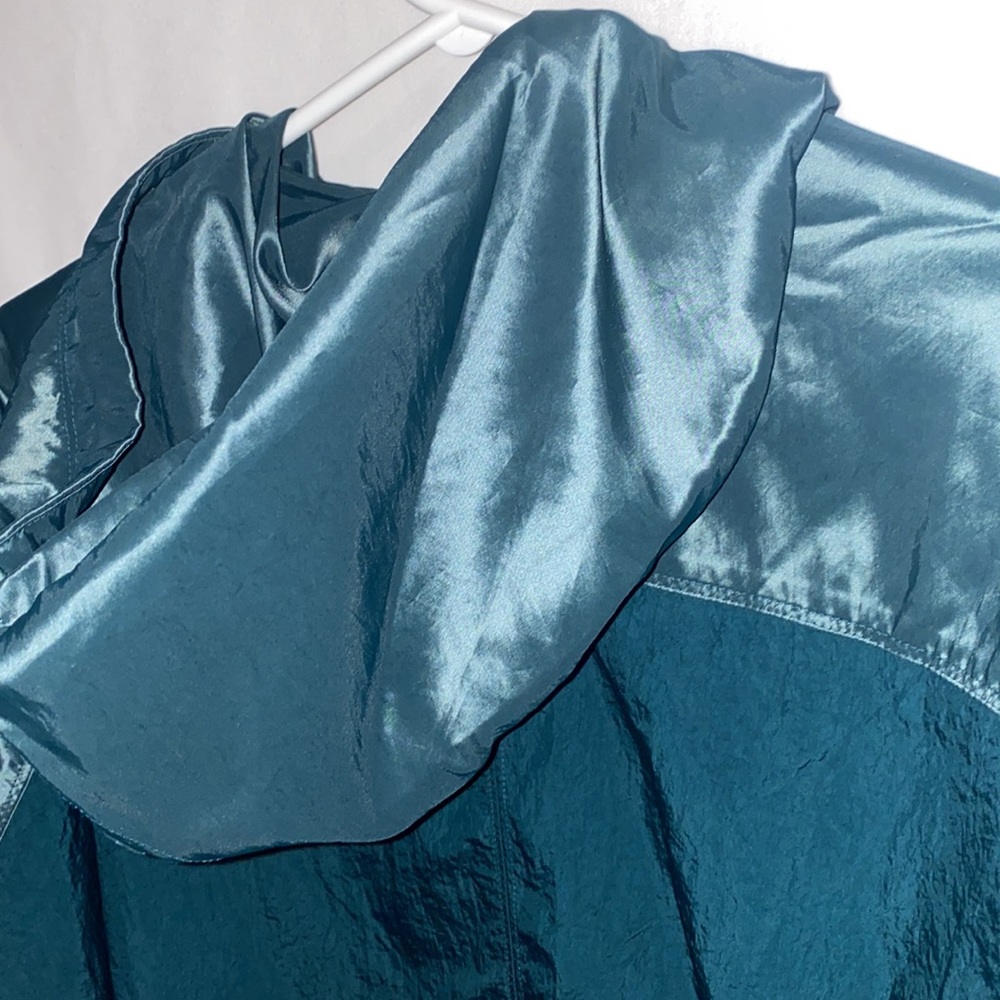 Mens Reebok Jacket. - Picture 9 of 11